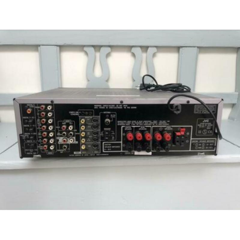 JCV RX-7022R versterkers/receivers plus JVC XV-N5 dvd/cd