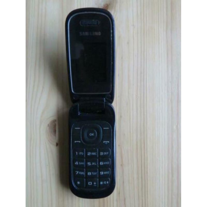 Simpel opklapbaar klein Samsung Mobieltje