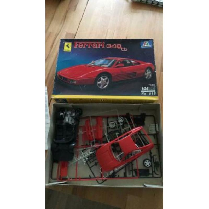 Italeri Ferrari 348tb bouwpakket 1:24