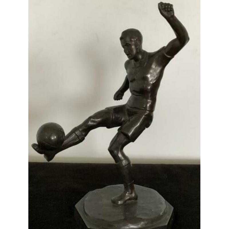 Bronzen voetballer van 1930
