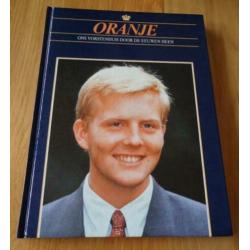 Te koop het nieuwe boek "Oranje: Willem-Alexander".