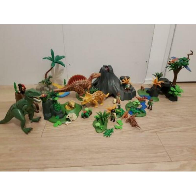 3 sets Playmobiel dinosaurus vulkaaneiland te koop als 1 set